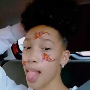 Meet your Posher, Nahla